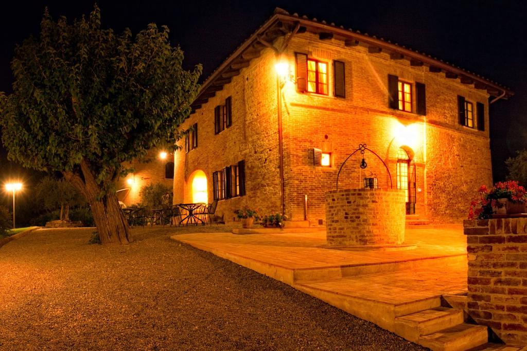 Aia Mattonata Relais Bed & Breakfast Siena Exterior photo